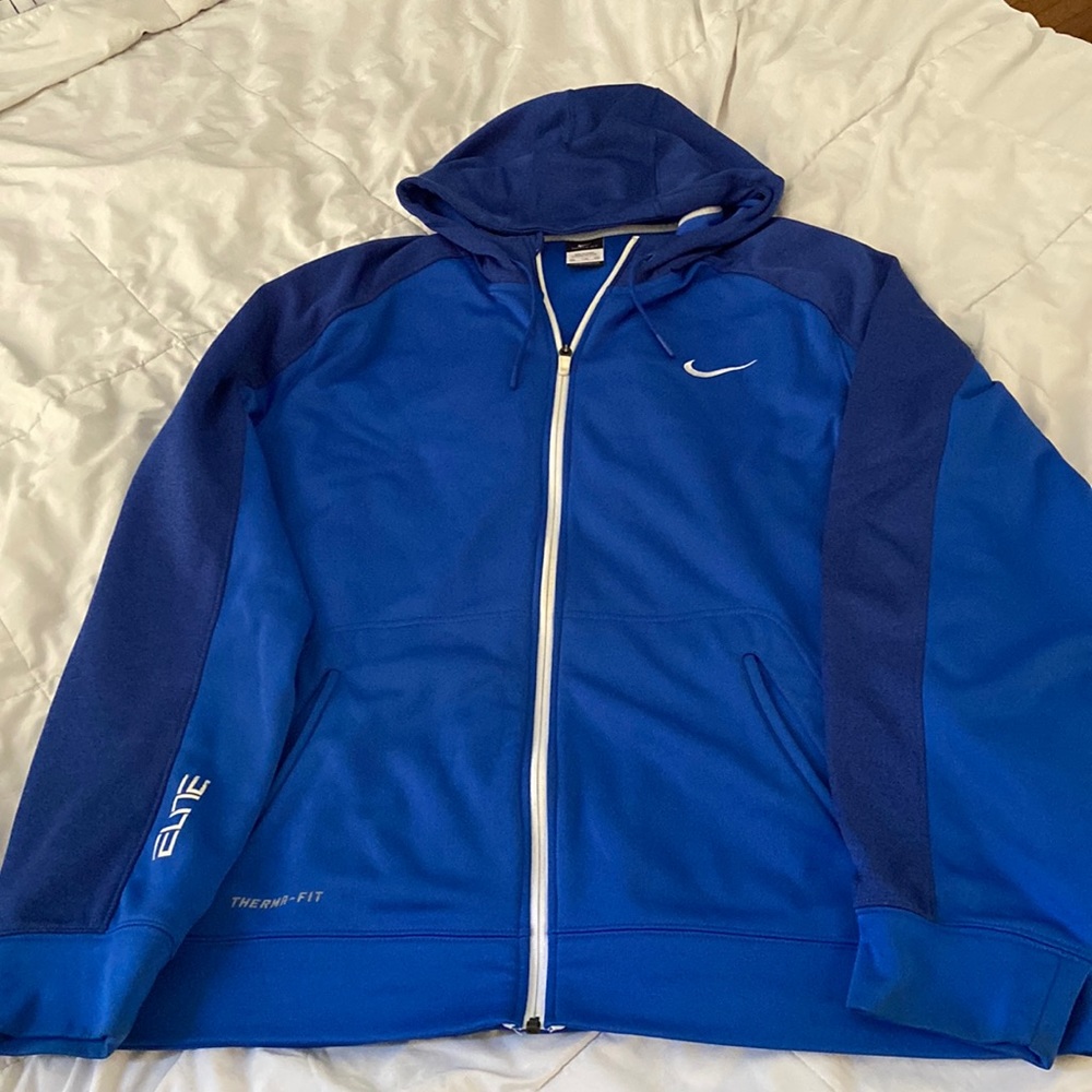 Used NIKE elite therma fit Blue jacket